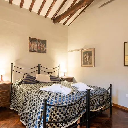 Apartment Borgo La Croce Florence